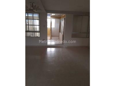 Casa de 5 alcobas en venta en Siete De Agosto, Cali, 292 m² · foto 2 de 6