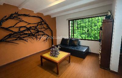 Casa de 4 alcobas en venta en Los Cedros, Bogotá, 250 m² · foto 3 de 20