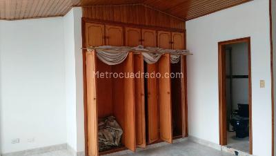 Casa de 4 alcobas en venta en Normandia Occidental, Bogotá, 225 m² · foto 13 de 19