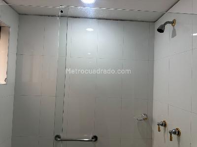 Apartamento de 3 alcobas en venta en Los Rosales Emaus, Bogotá, 200 m² · foto 12 de 17