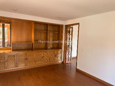 Apartamento de 3 alcobas en venta en Los Rosales Emaus, Bogotá, 200 m² · foto 4 de 17