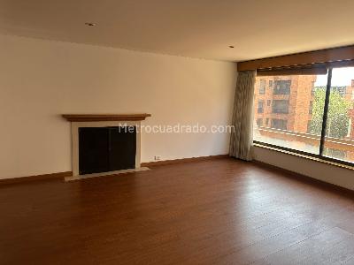 Apartamento de 3 alcobas en venta en Los Rosales Emaus, Bogotá, 200 m² · foto 9 de 17