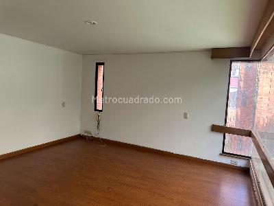 Apartamento de 3 alcobas en venta en Los Rosales Emaus, Bogotá, 200 m² · foto 11 de 17