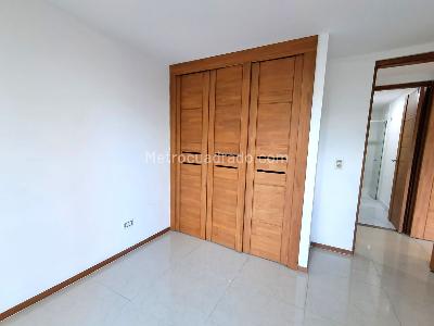 Apartamento de 2 alcobas en venta en Las Lomitas, Sabaneta, 102 m² · foto 10 de 20