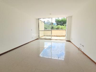Apartamento de 2 alcobas en venta en Las Lomitas, Sabaneta, 102 m² · foto 13 de 20