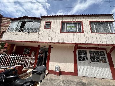 Casa de 4 alcobas en venta en Kennedy Lago Timiza, Bogotá, 178 m² · foto 20 de 20