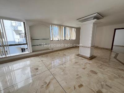 Apartamento de 3 alcobas en venta en Alto Prado, Barranquilla, 224 m² · foto 2 de 13