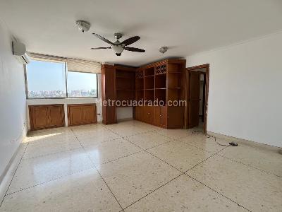 Apartamento de 3 alcobas en venta en Alto Prado, Barranquilla, 224 m² · foto 9 de 13