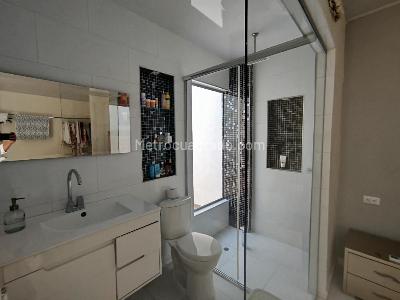 Casa de 5 alcobas en venta en California, Barranquilla, 179 m² · foto 8 de 17
