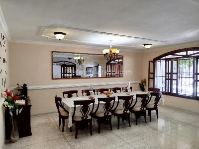 Casa de 4 alcobas en venta en El Poblado, Barranquilla, 565 m² · foto 2 de 15