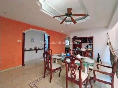 Casa en venta en Ciudad Jardin, Barranquilla · foto 2 de 19