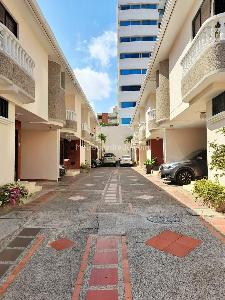 Casa en venta en Altos De Riomar, Barranquilla · foto 2 de 17