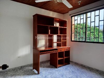 Casa de 5 alcobas en venta en Abajo, Barranquilla, 196 m² · foto 5 de 15
