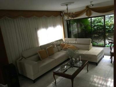Casa en venta en Ciudad Jardin, Barranquilla · foto 2 de 10