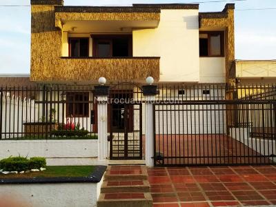 Casa en venta en Ciudad Jardin, Barranquilla · foto 3 de 20