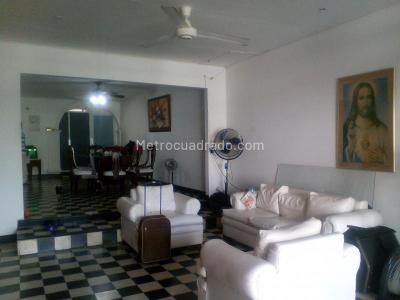 Casa de 5 alcobas en venta en Bellavista, Barranquilla, 580 m² · foto 7 de 10