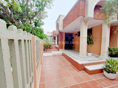 Casa en venta en Las Mercedes, Barranquilla · foto 2 de 12