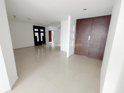 Apartamento de 4 alcobas en venta en Riomar, Barranquilla, 214 m² · foto 5 de 18