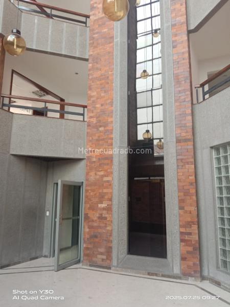 Oficina en Arriendo, El Chico, Bogotá D.C. - Vista 2