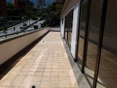 Apartamento de 3 alcobas en venta en El Poblado, Medellín, 250 m² · foto 8 de 20