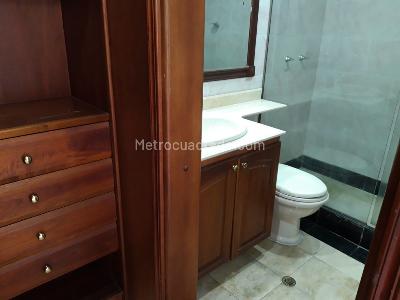 Apartamento de 3 alcobas en venta en El Poblado, Medellín, 250 m² · foto 10 de 20