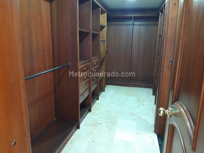 Apartamento de 3 alcobas en venta en El Poblado, Medellín, 250 m² · foto 13 de 20