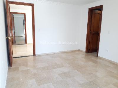 Apartamento de 3 alcobas en venta en El Poblado, Medellín, 250 m² · foto 17 de 20