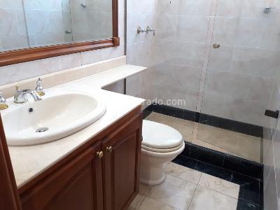 Apartamento de 3 alcobas en venta en El Poblado, Medellín, 250 m² · foto 19 de 20