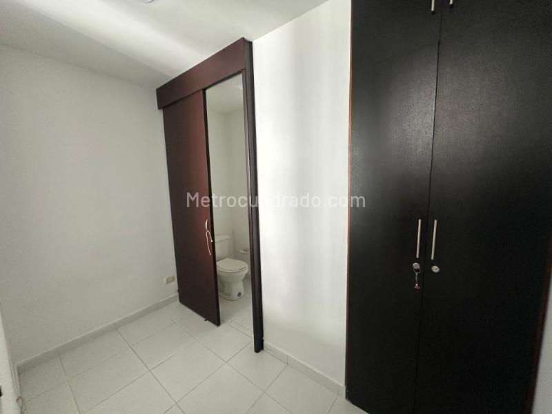 3BR Apartment in El Poblado with 2 Parking Spots - 3