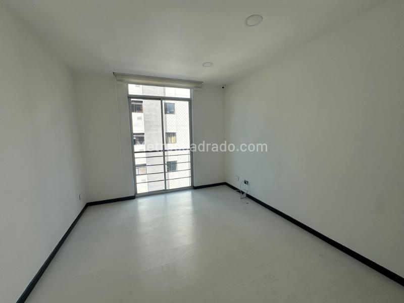 3BR Apartment in El Poblado with 2 Parking Spots - 8