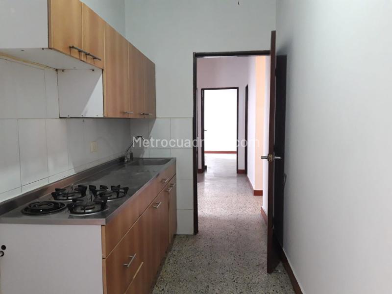 Apartamento en arriendo con 3 habitaciones en Envigado (Centro) - 3