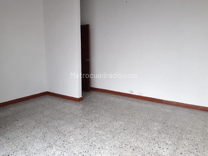 Apartamento en arriendo con 3 habitaciones en Envigado (Centro) - 5