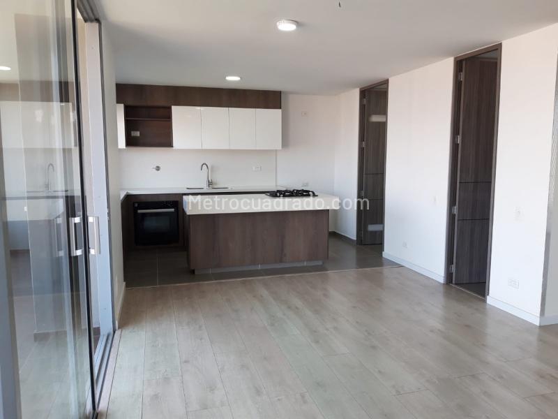 Apartamento en arriendo de 3 habitaciones en Las Cometas (Envigado) - 2