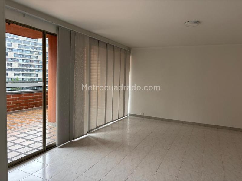 3BR House with Terrace in El Poblado - 3