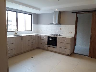 Apartamento en venta en El Poblado, Medellín · foto 3 de 20