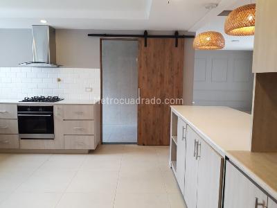 Apartamento en venta en El Poblado, Medellín · foto 4 de 20