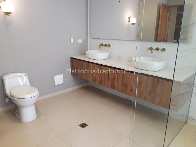 Apartamento en venta en El Poblado, Medellín · foto 14 de 20