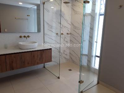 Apartamento en venta en El Poblado, Medellín · foto 15 de 20