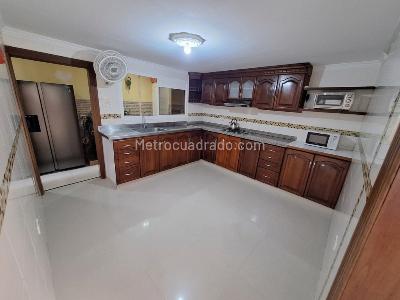 Casa de 4 alcobas en venta en El Limoncito, Barranquilla, 234 m² · foto 9 de 20