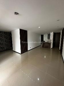 Apartamento de 4 alcobas en arriendo en El Poblado, Medellín, 130 m² · foto 2 de 20