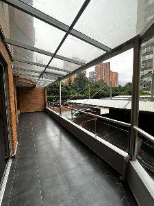 Apartamento de 4 alcobas en arriendo en El Poblado, Medellín, 130 m² · foto 14 de 20