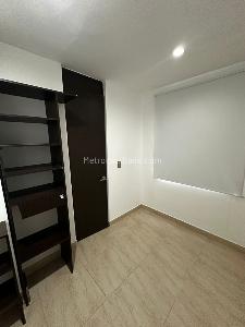 Apartamento de 4 alcobas en arriendo en El Poblado, Medellín, 130 m² · foto 17 de 20