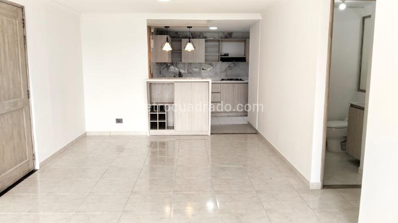 Spacious 4-Bedroom Apartment in Jardines, Envigado - 3