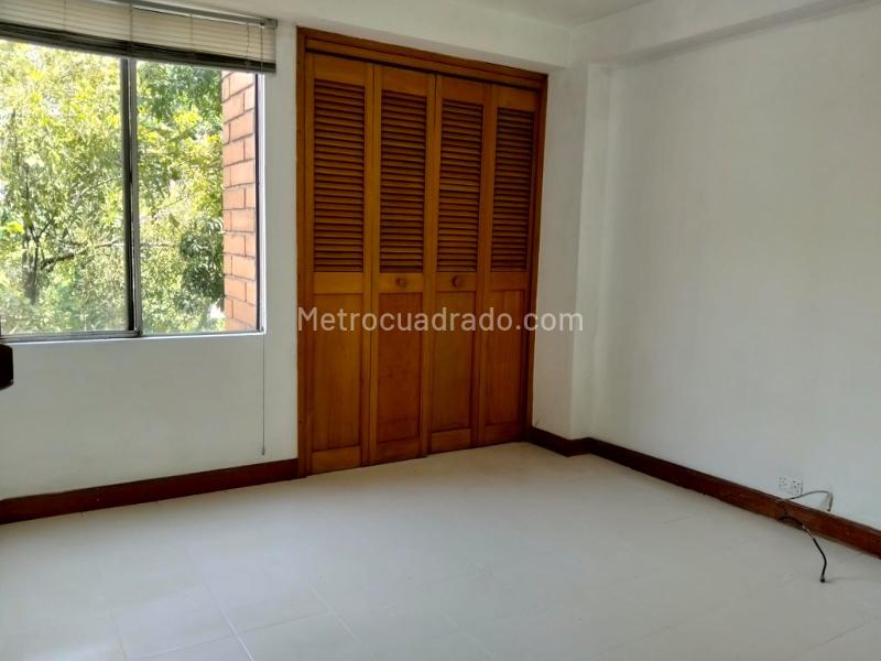 Piso – Envigado, El Trianon, Valle de Aburrá - Más