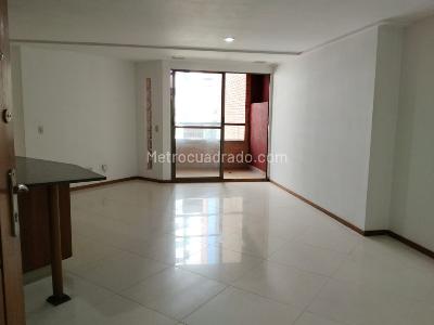 Apartamento de 3 alcobas en venta en Loma Linda, Sabaneta, 98 m² · foto 8 de 20