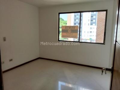 Apartamento de 3 alcobas en venta en Loma Linda, Sabaneta, 98 m² · foto 14 de 20