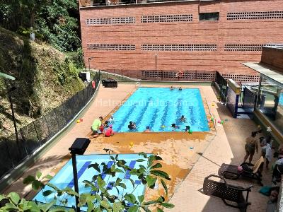 Apartamento de 3 alcobas en venta en Loma Linda, Sabaneta, 93 m² · foto 19 de 20