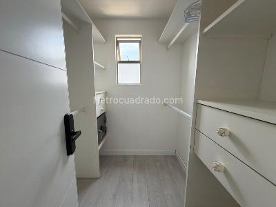 Apartamento en arriendo en El Poblado, Medellín · foto 3 de 20