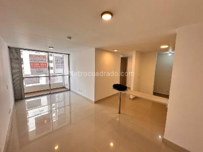 Apartamento de 3 alcobas en arriendo en Hospital, Sabaneta, 67 m² · foto 2 de 18