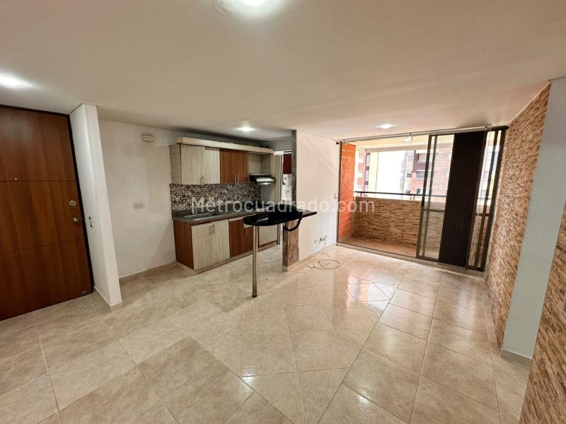 Cozy 3BR Apartment in La Estrella (62 m²) - 2